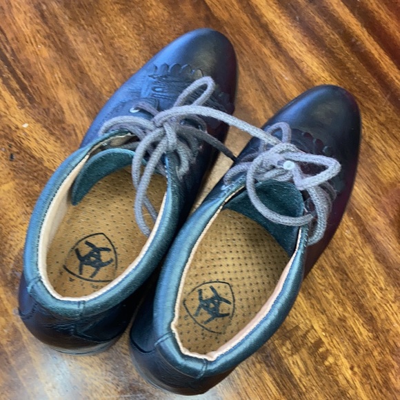 ARIAT JOSIE BLACK LEATHER LACE UP BOOTS. - Picture 8 of 12